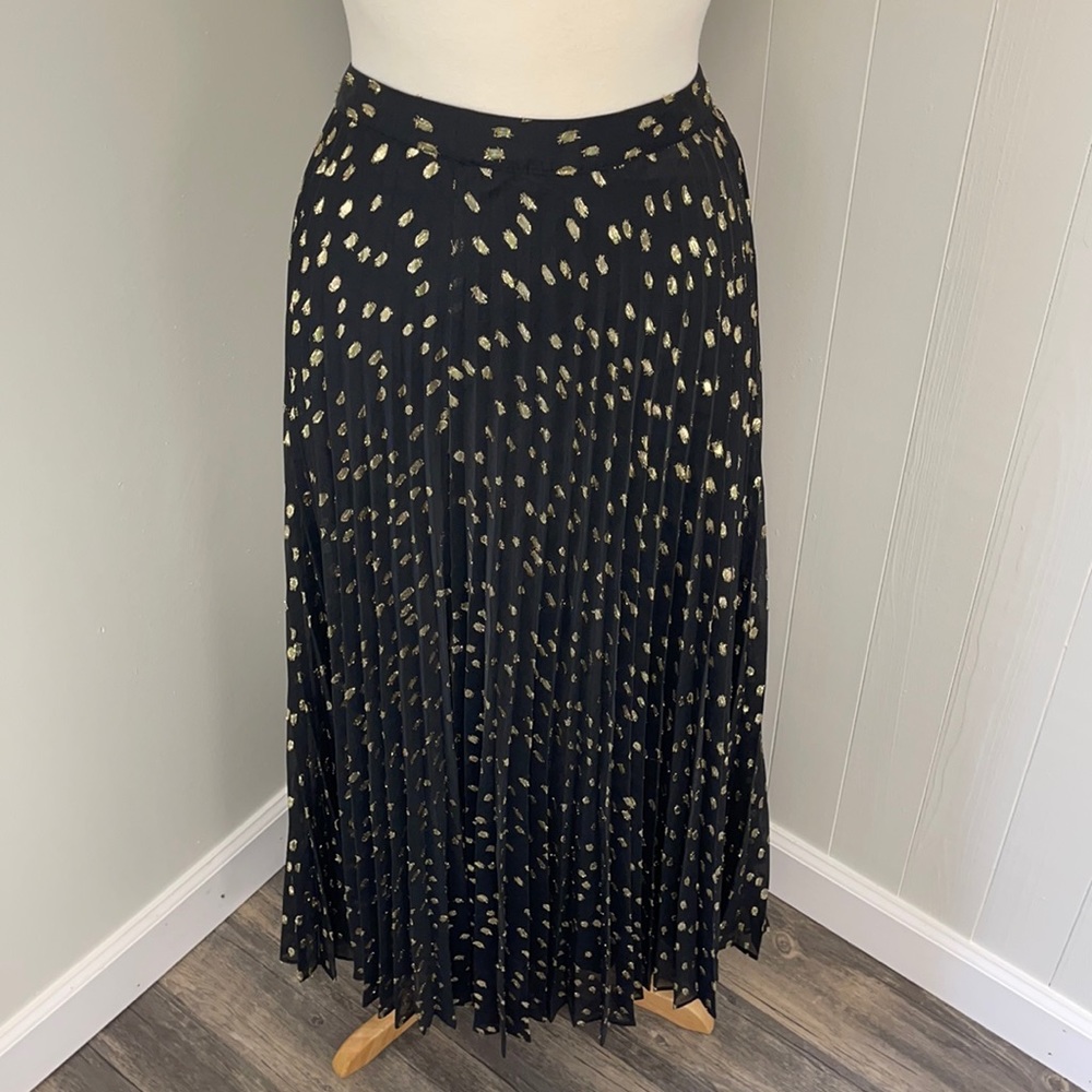 Chico’s Black & Gold Pleated Skirt - Chic Design